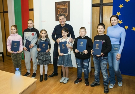 Шестима заслужили шампиони бяха наградени от Община Пазарджик